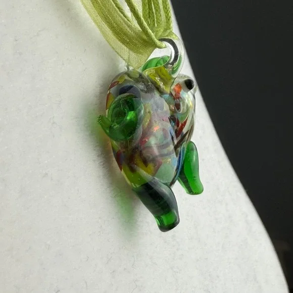 Art Glass Pig Pendant Necklace Lime Green Ribbon Cord Confetti Animal Jewelry - Picture 8 of 10